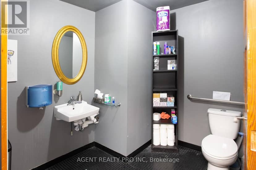 419 Dundas Street — photo 11 of 40