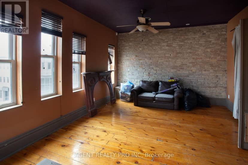 419 Dundas Street — photo 17 of 40