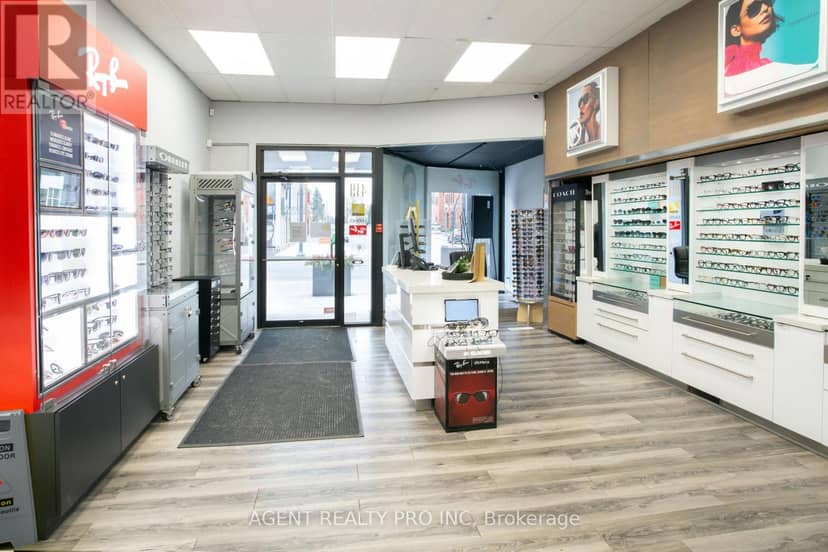 419 Dundas Street — photo 3 of 40