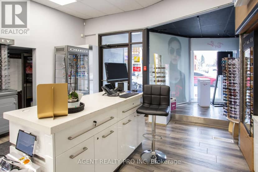 419 Dundas Street — photo 4 of 40