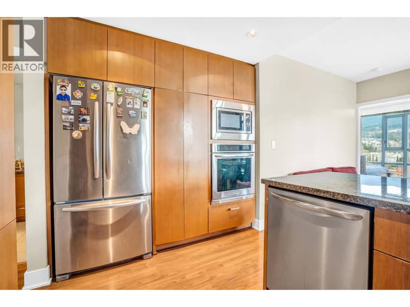 1003 3008 GLEN DRIVE, Coquitlam, photo 3