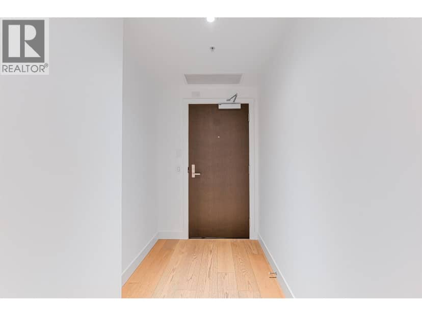 100 1561 W 57TH AVENUE, Vancouver, photo 2