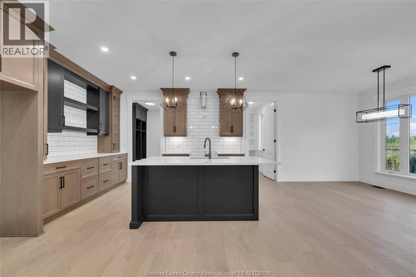 2520 MAYFAIR South — photo 10 of 33