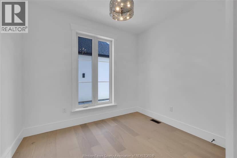 2520 MAYFAIR South — photo 25 of 33