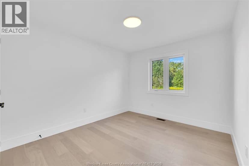 2520 MAYFAIR South — photo 27 of 33