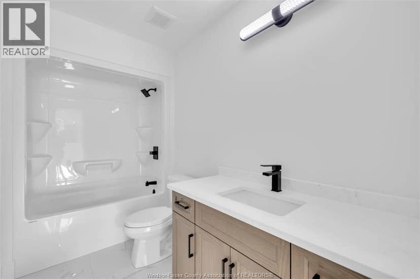 2520 MAYFAIR South — photo 31 of 33