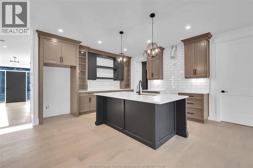 2520 MAYFAIR South — photo 7 of 33
