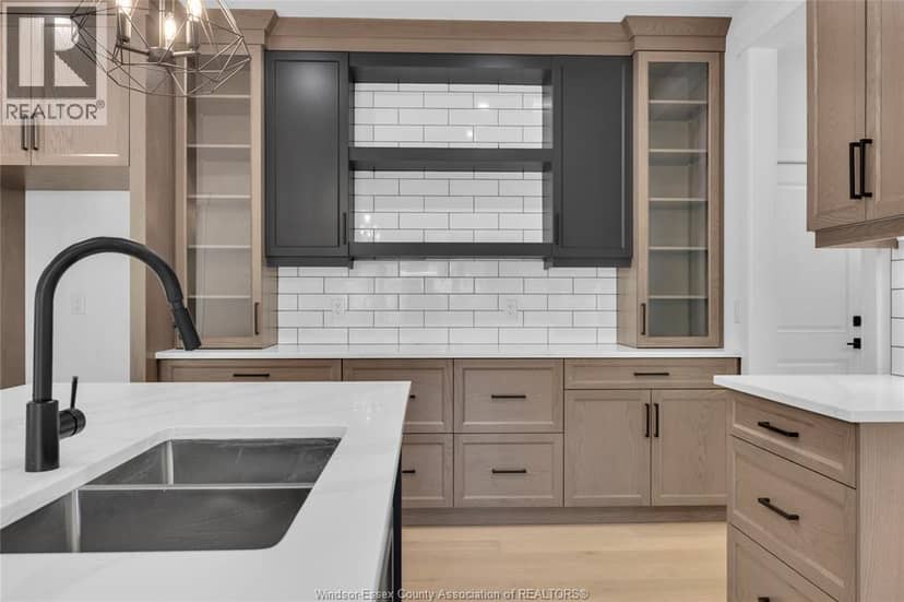 2520 MAYFAIR South — photo 8 of 33