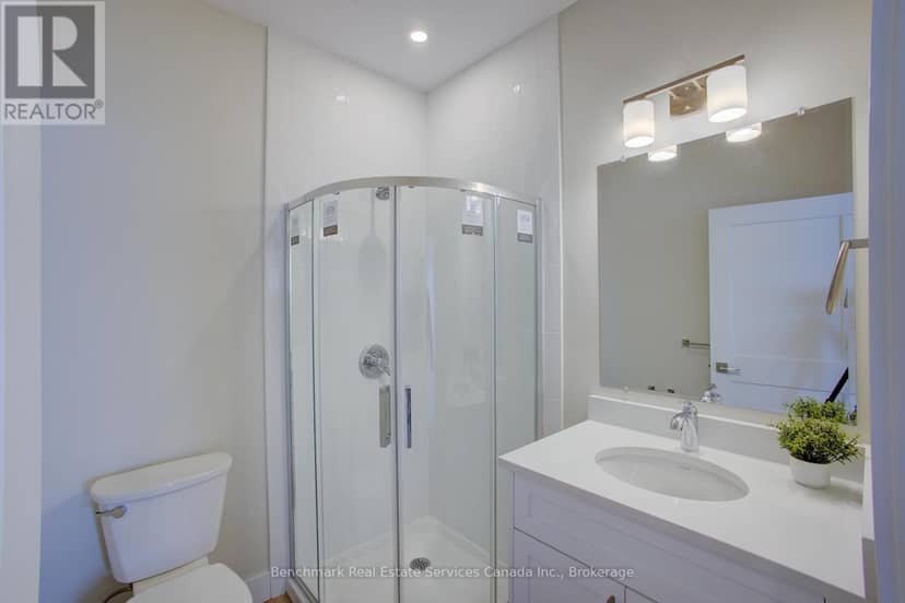 38 - 1182 Queen Street — photo 4 of 18