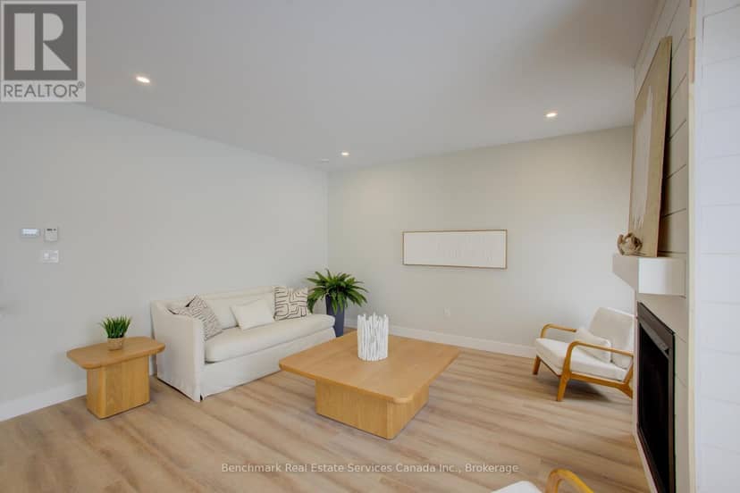 38 - 1182 Queen Street — photo 8 of 18