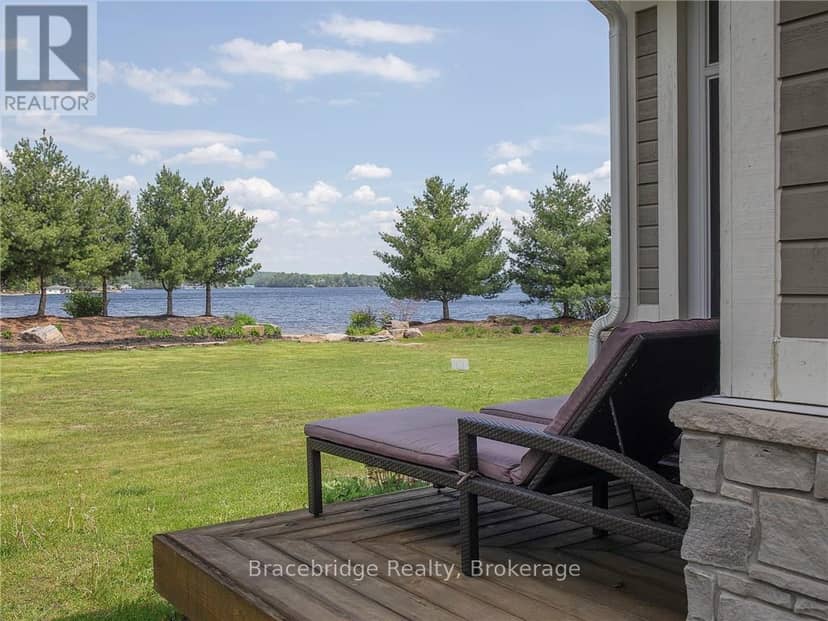 G103-D2 - 1869 Muskoka Road 118 Highway W — photo 4 of 18