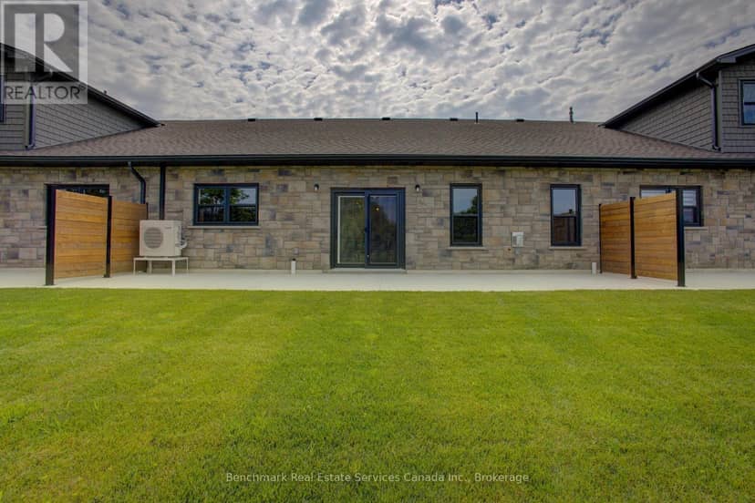 62 - 1182 Queen Street — photo 15 of 16