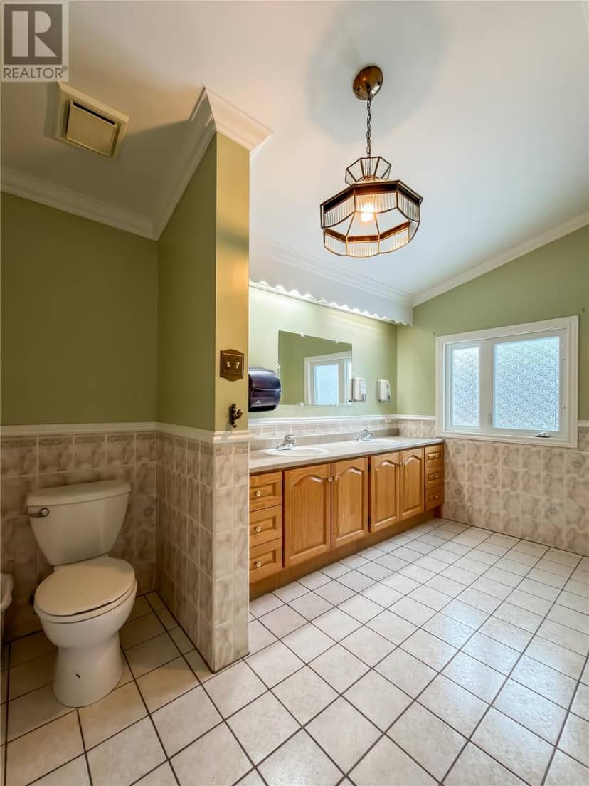 129 Marine Drive — photo 16 of 40