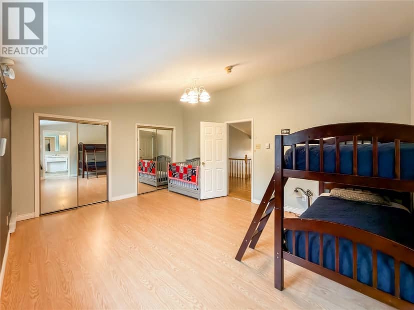 129 Marine Drive — photo 17 of 40