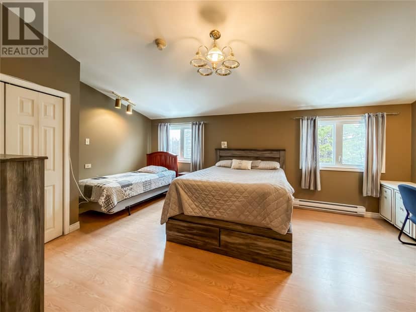 129 Marine Drive — photo 24 of 40