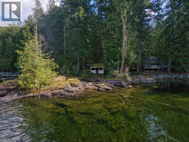 9162 POWELL LAKE, Powell River