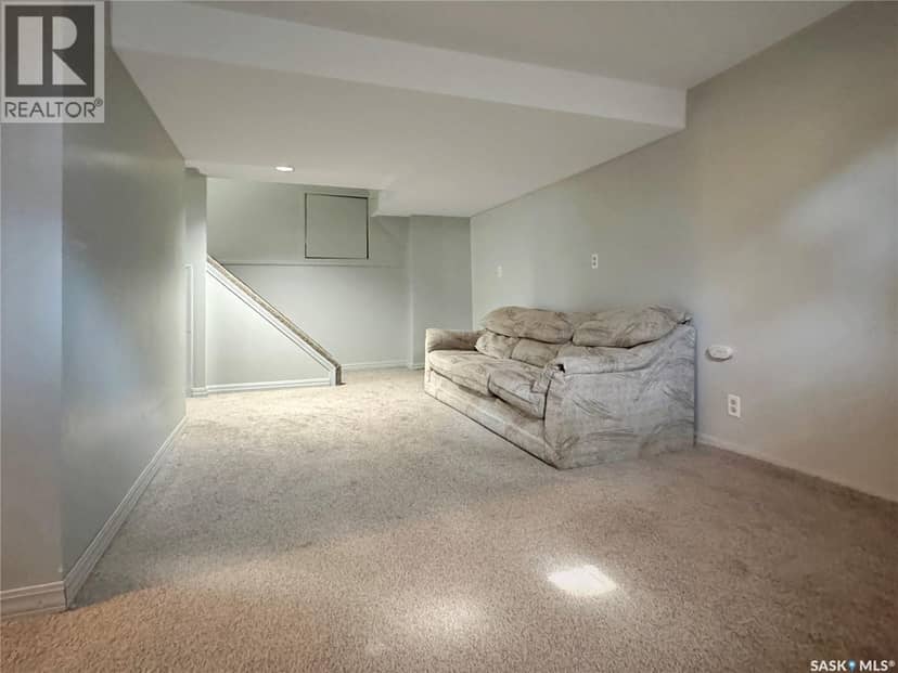 209 Main STREET — photo 18 of 24