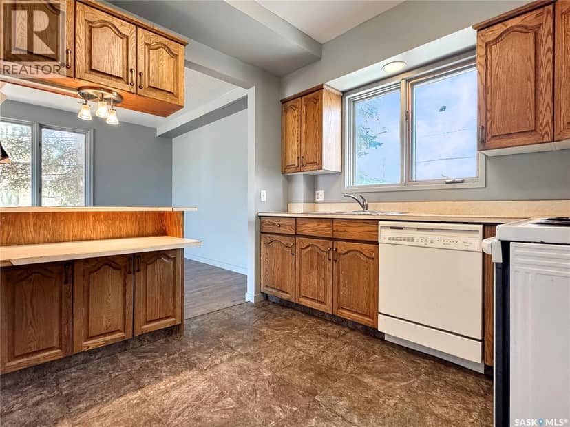 209 Main STREET — photo 6 of 24