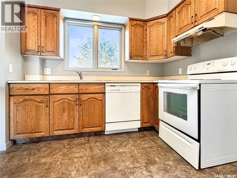 209 Main STREET — photo 8 of 24