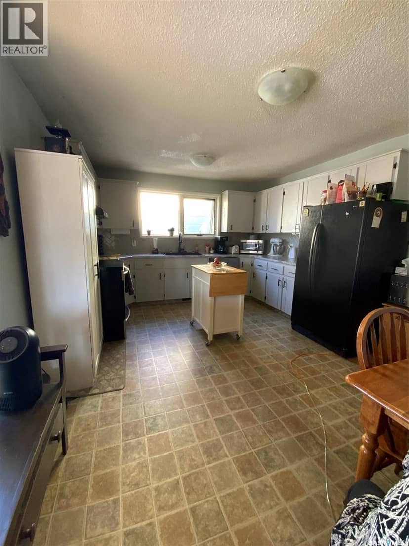 94 Gilbert STREET — photo 10 of 34