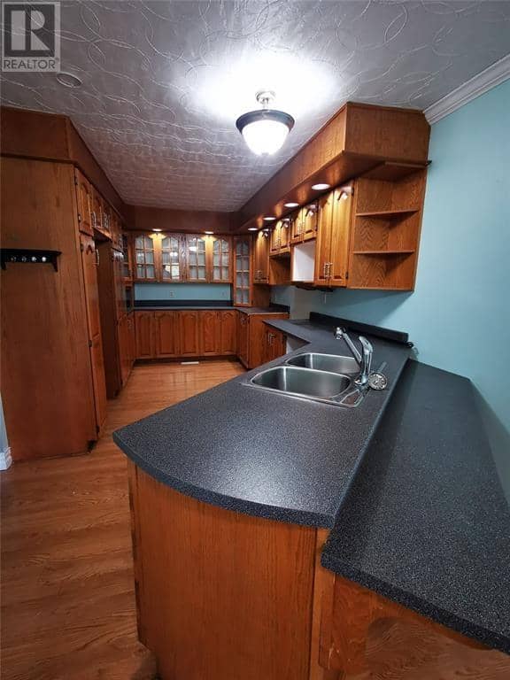21 Village Cove Road E — photo 10 of 40