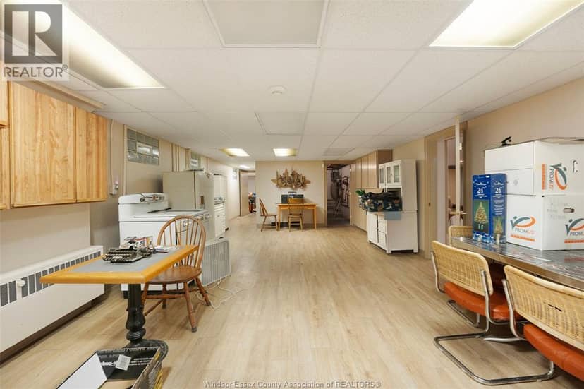 4470 Riverside Drive — photo 26 of 40