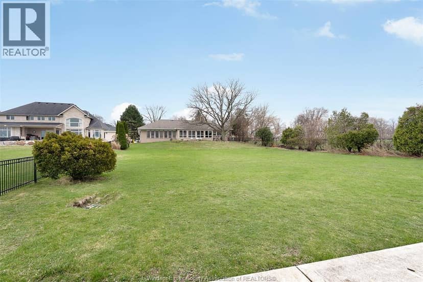 4470 Riverside Drive — photo 34 of 40