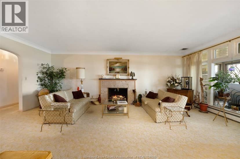 4470 Riverside Drive — photo 5 of 40