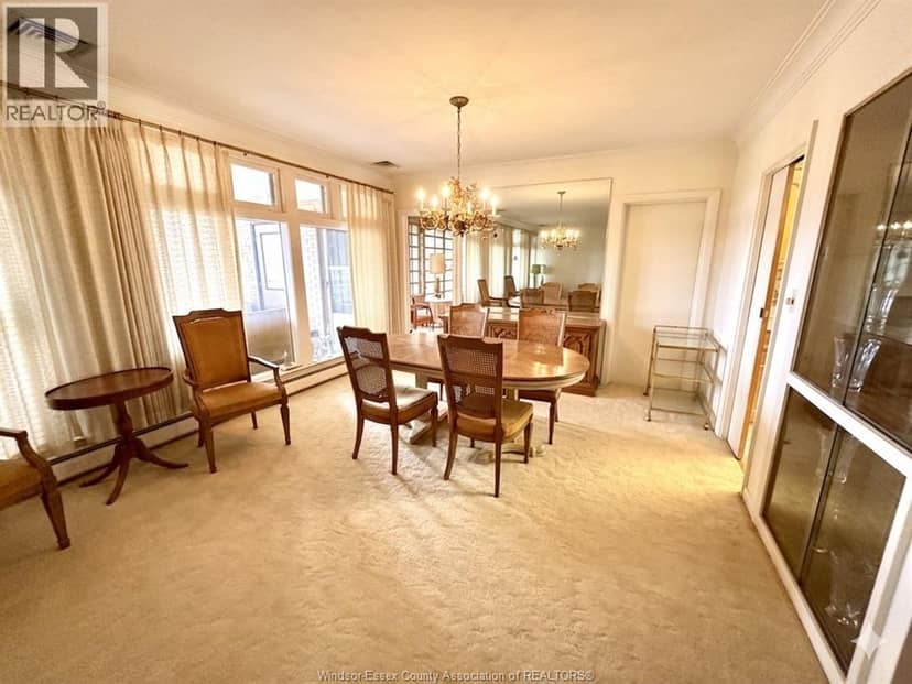 4470 Riverside Drive — photo 9 of 40