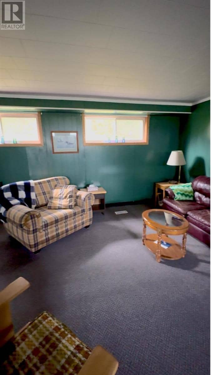 323 Hardy AVE — photo 30 of 34