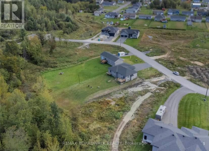 282 Roxanne Street — photo 14 of 24