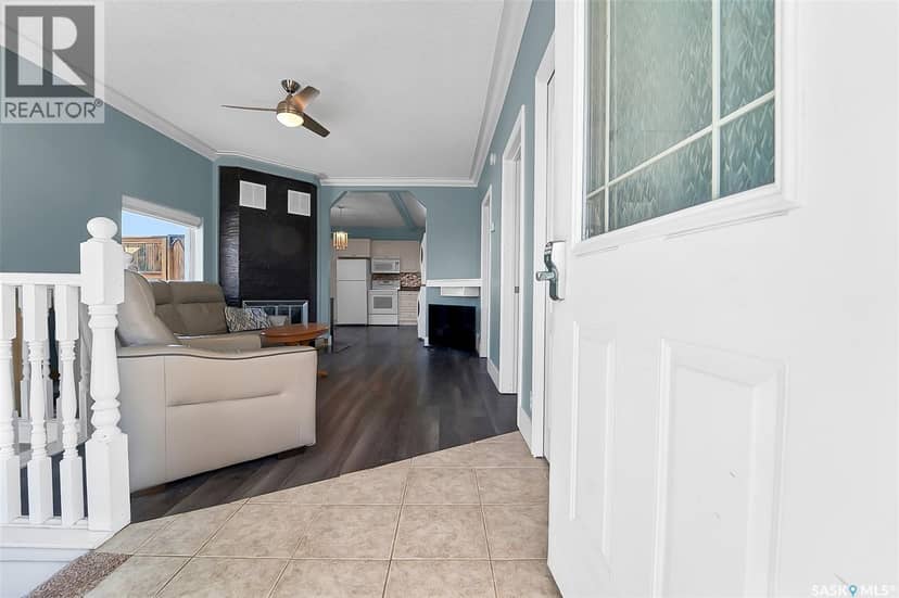 207 5th AVENUE E, Biggar, photo 3