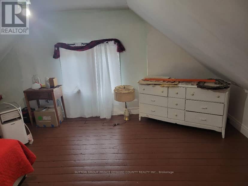11 Low Street — photo 13 of 34