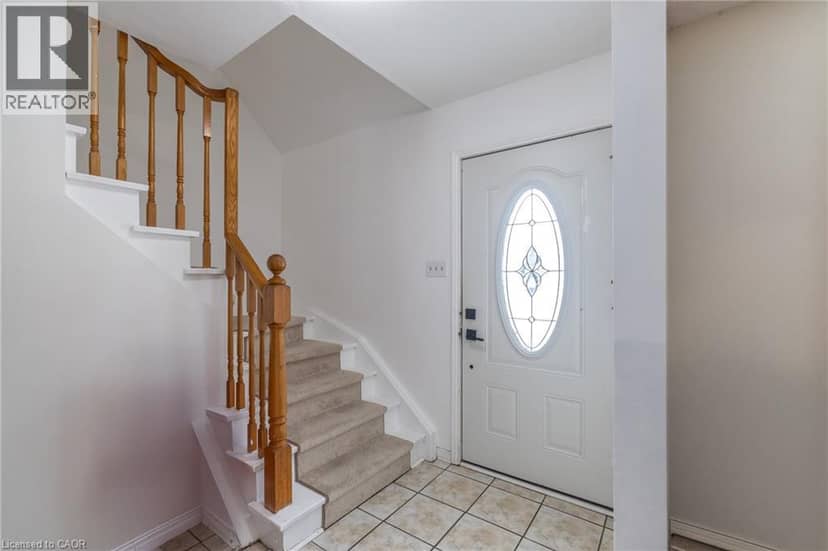 104 HENRY Street — photo 3 of 28
