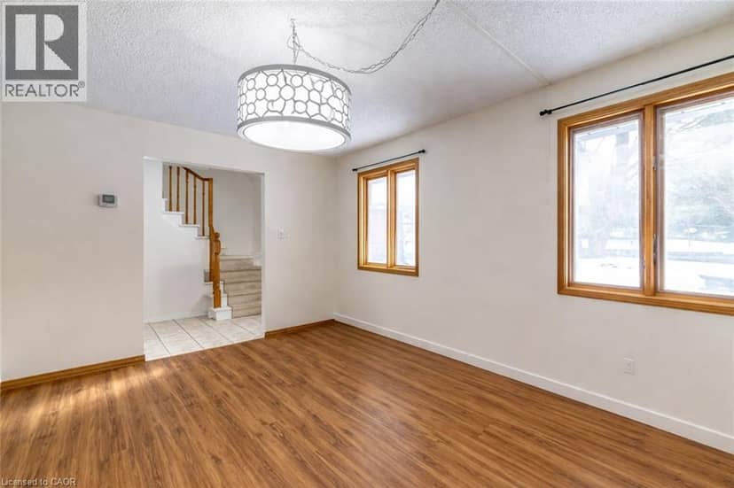 104 HENRY Street — photo 4 of 28