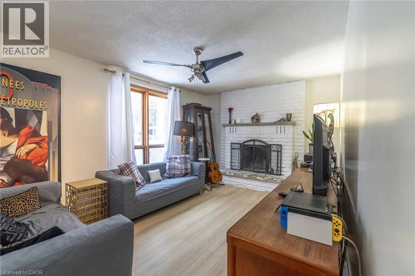 104 HENRY Street — photo 6 of 28