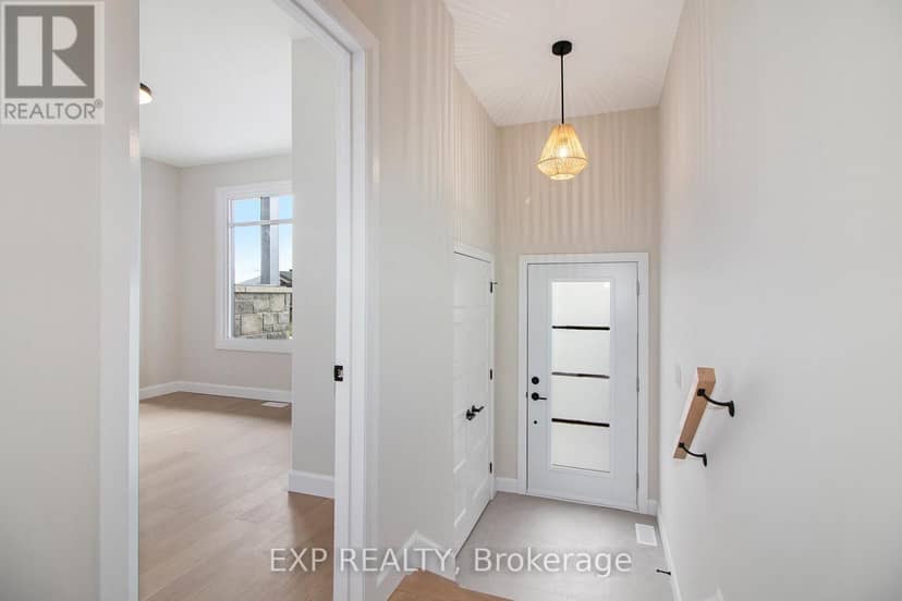 773 Lacroix Road — photo 5 of 28