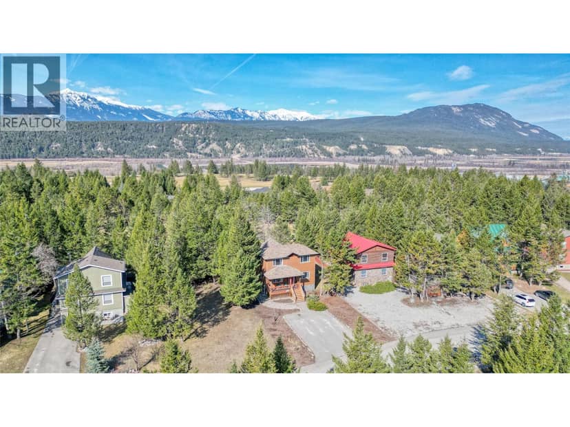 7491 Pine Cone Lane, Radium Hot Springs, photo 3