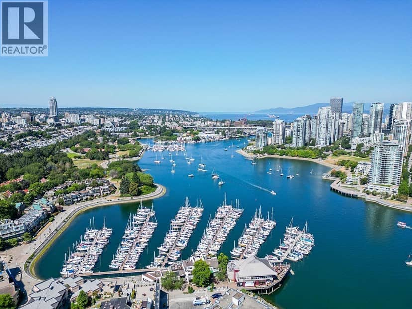 500 STARBOARD SQUARE, Vancouver, photo 8