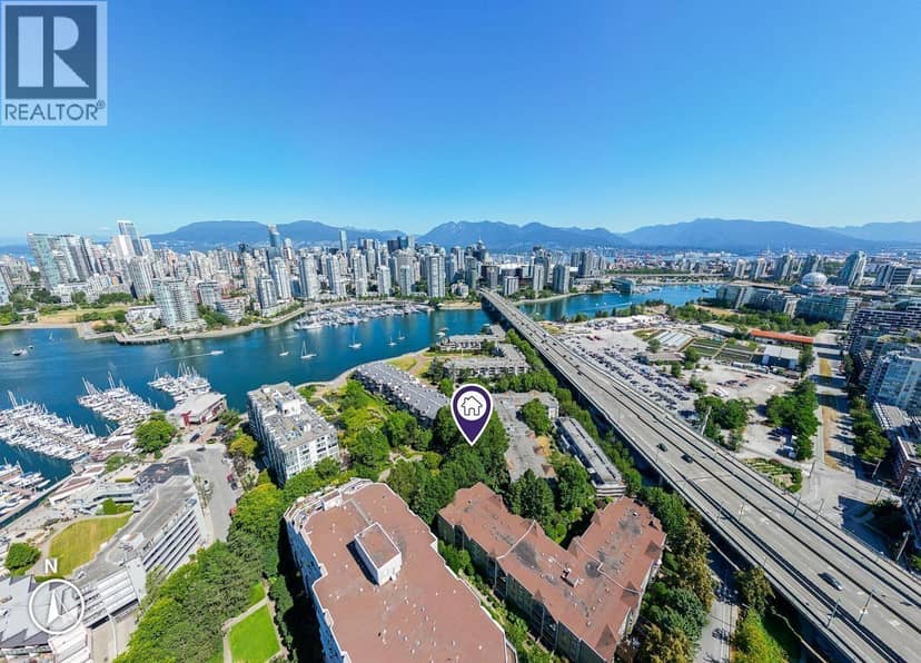 500 STARBOARD SQUARE, Vancouver, photo 3