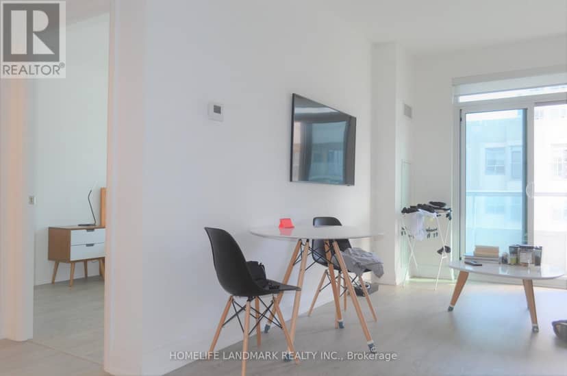 808 - 591 Sheppard Avenue E — photo 9 of 10