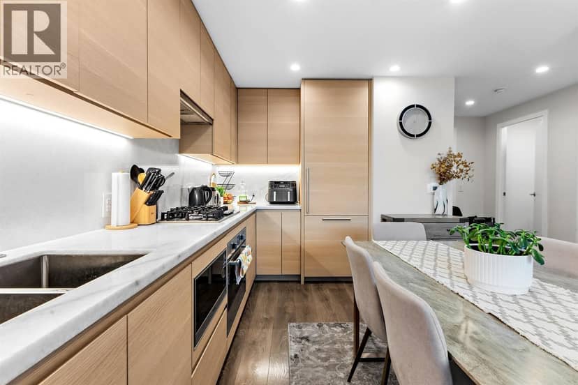 603 305 MORRISSEY ROAD, Port Moody, photo 3