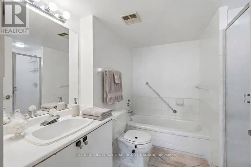 1709 - 75 King Street E — photo 5 of 24