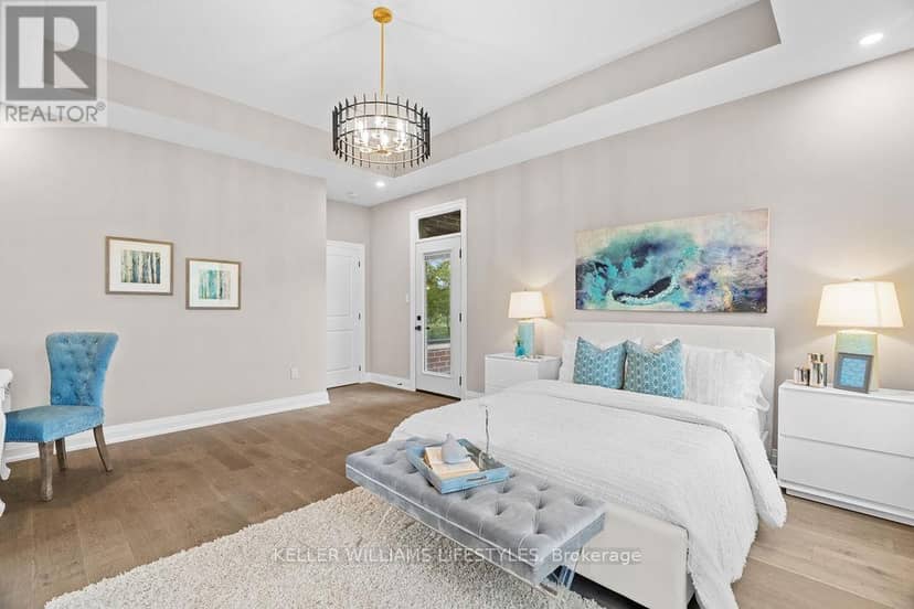 28 Alexander Gate — photo 24 of 38
