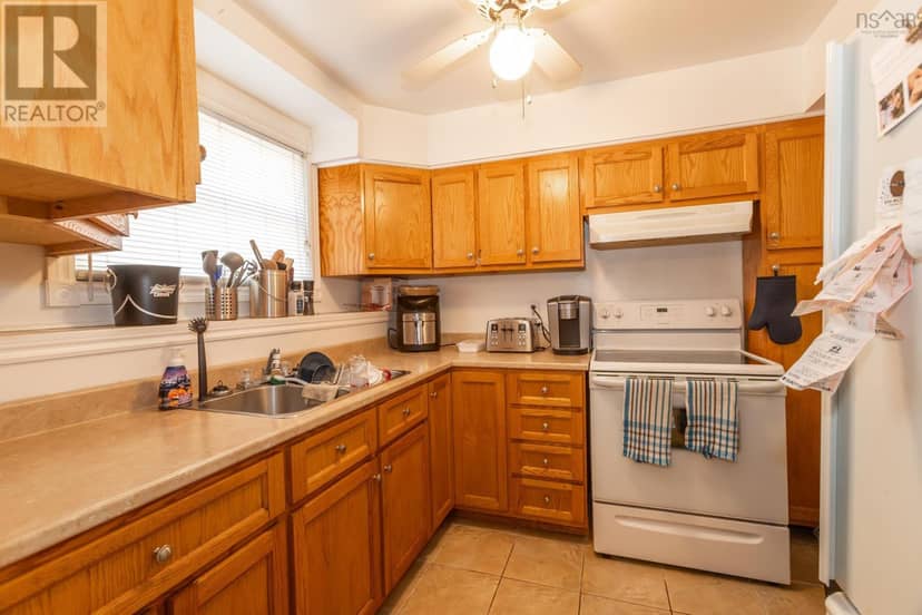 1663 South Bishop Road — photo 17 of 40