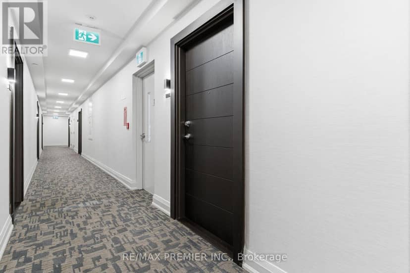 914 - 212 King William Street — photo 14 of 37