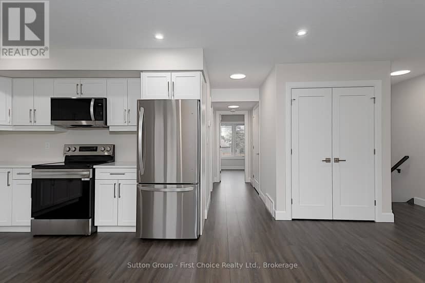 Unit 39 - 3202 Vivian Line — photo 10 of 17