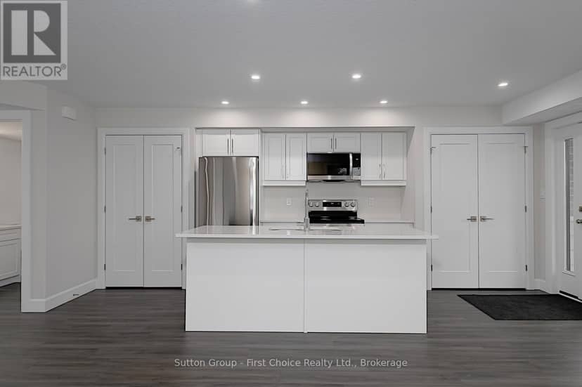 Unit 37 - 3202 Vivian Line — photo 8 of 15