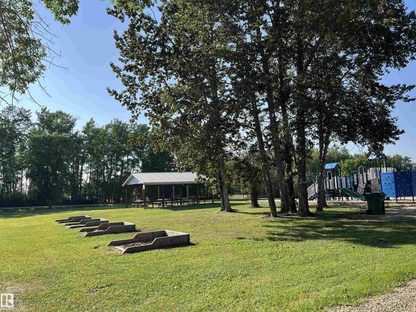 3 Spruce Cr, Rural Lac Ste. Anne County, photo 5