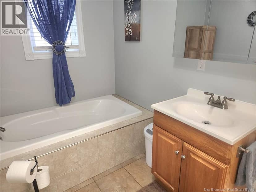 613 Madawaska Road — photo 10 of 22